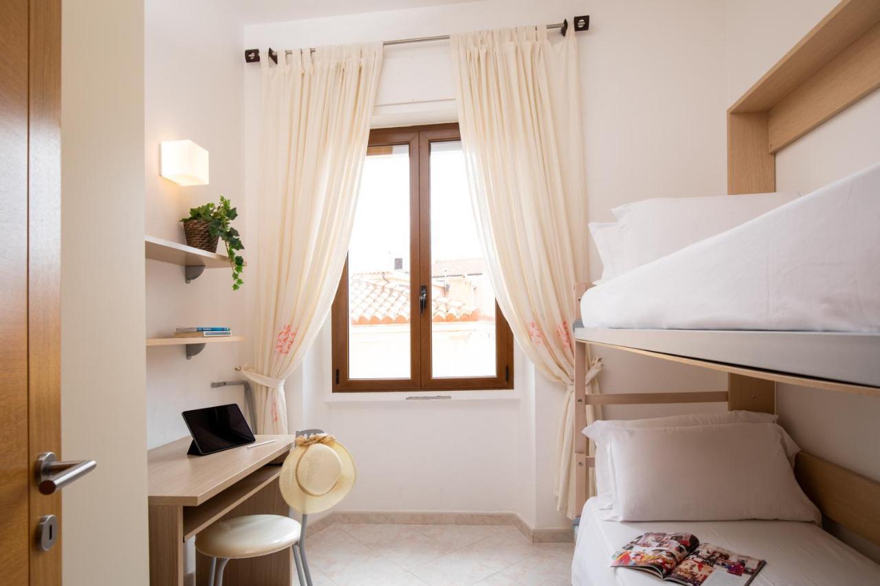 Old Charm - Seaview Apartment La Maddalena  Buitenkant foto